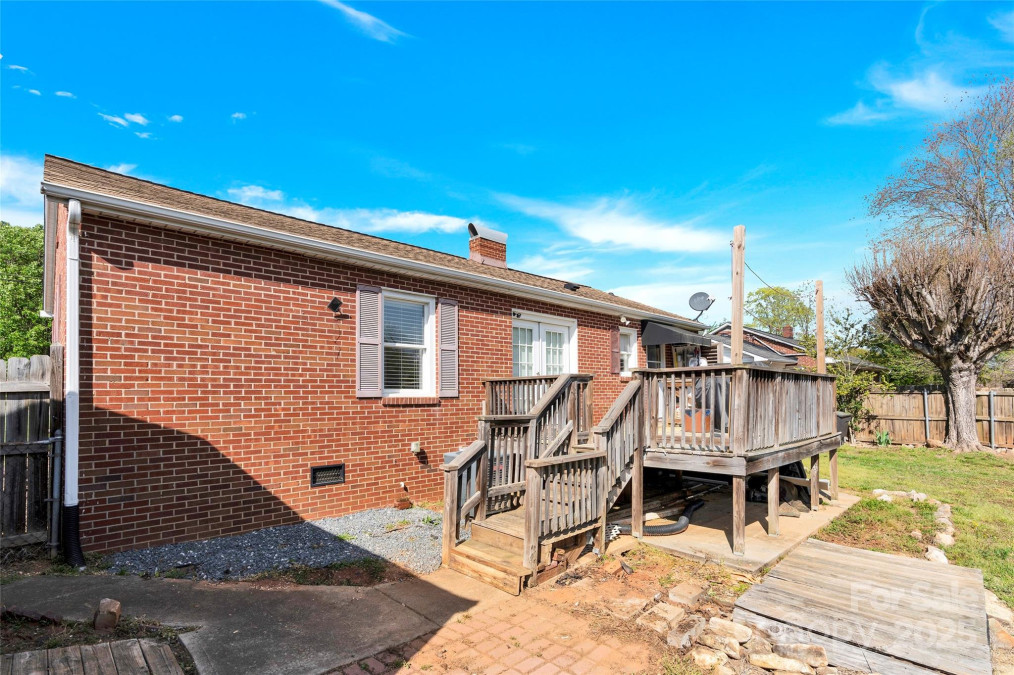534 Georgia Ave Statesville, NC 28677