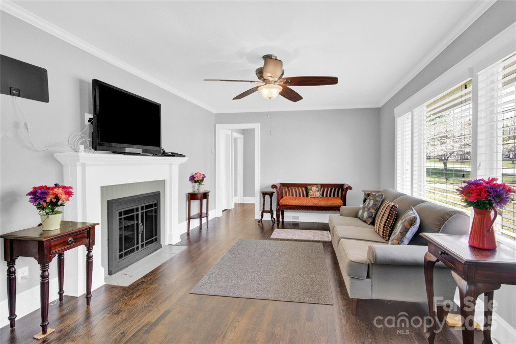 534 Georgia Ave Statesville, NC 28677
