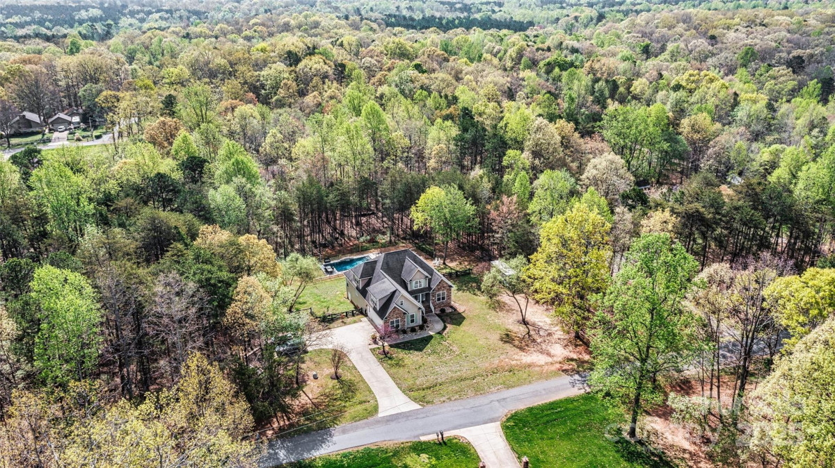 3207 Oak Ridge Cir Lincolnton, NC 28092