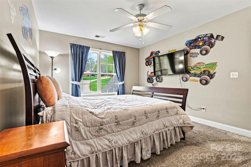 3207 Oak Ridge Cir Lincolnton, NC 28092