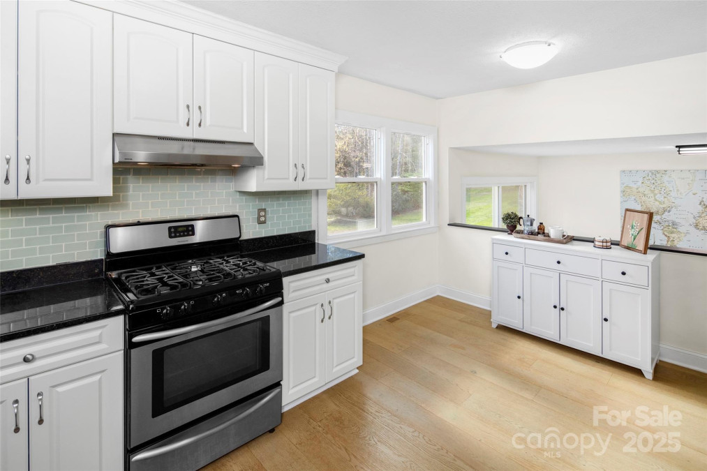 4075 Little River Rd Hendersonville, NC 28739