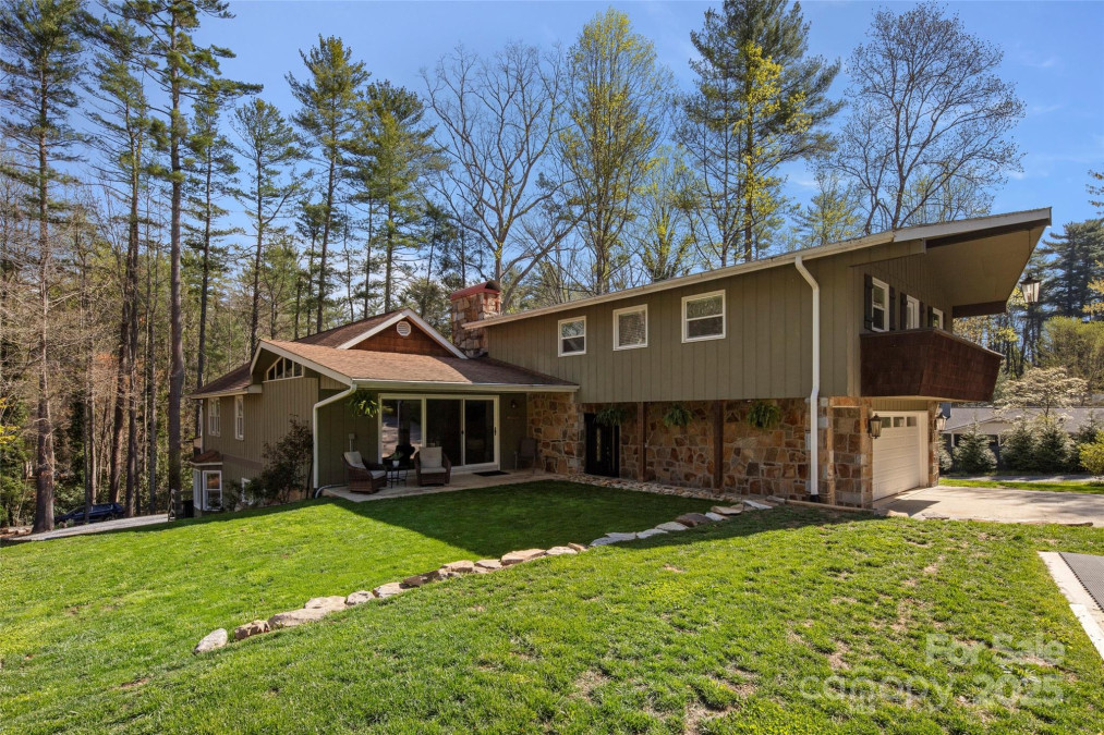 4075 Little River Rd Hendersonville, NC 28739