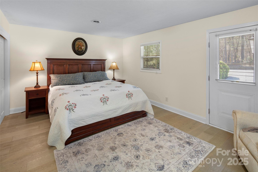 4075 Little River Rd Hendersonville, NC 28739