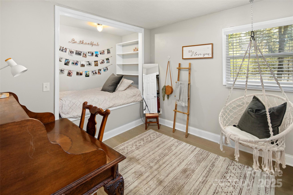 4075 Little River Rd Hendersonville, NC 28739