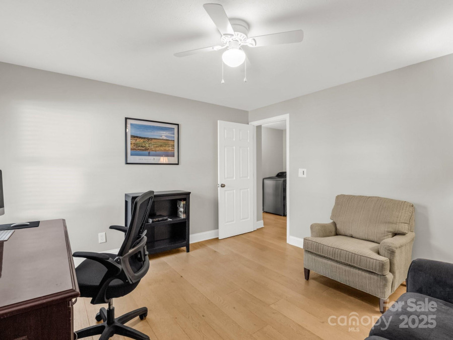 4075 Little River Rd Hendersonville, NC 28739