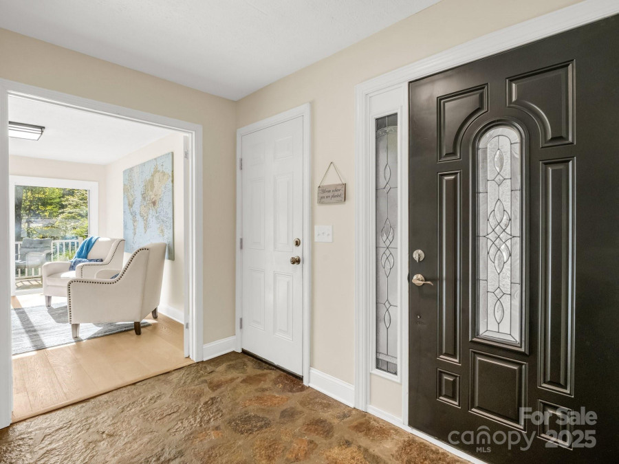 4075 Little River Rd Hendersonville, NC 28739