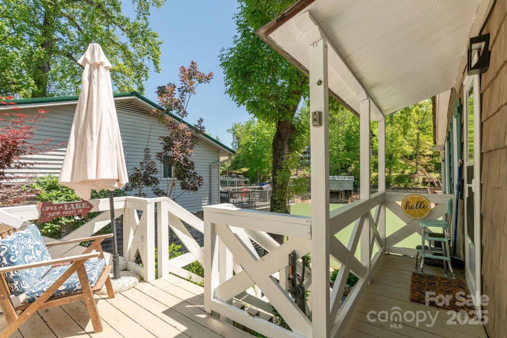 386 Charlotte Dr Lake Lure, NC 28746