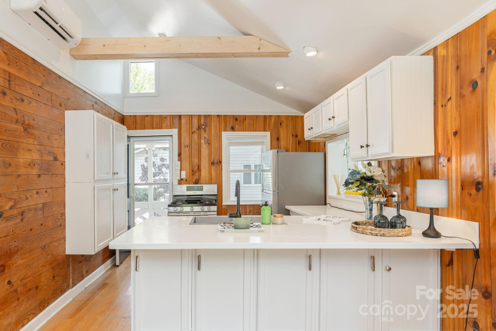 386 Charlotte Dr Lake Lure, NC 28746