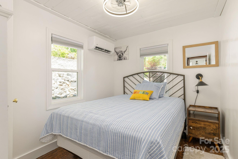 386 Charlotte Dr Lake Lure, NC 28746