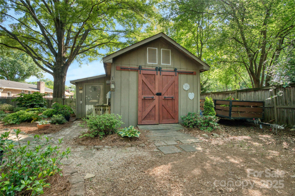 10315 Washam Potts Rd Cornelius, NC 28031