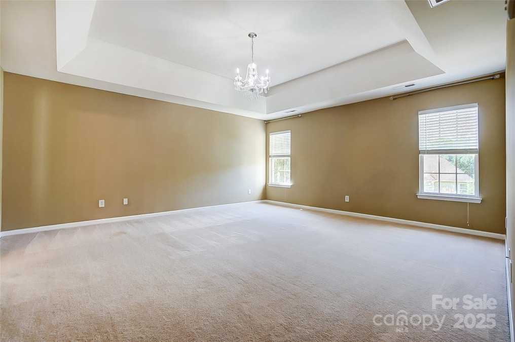 5713 Falkirk Ln Matthews, NC 28104