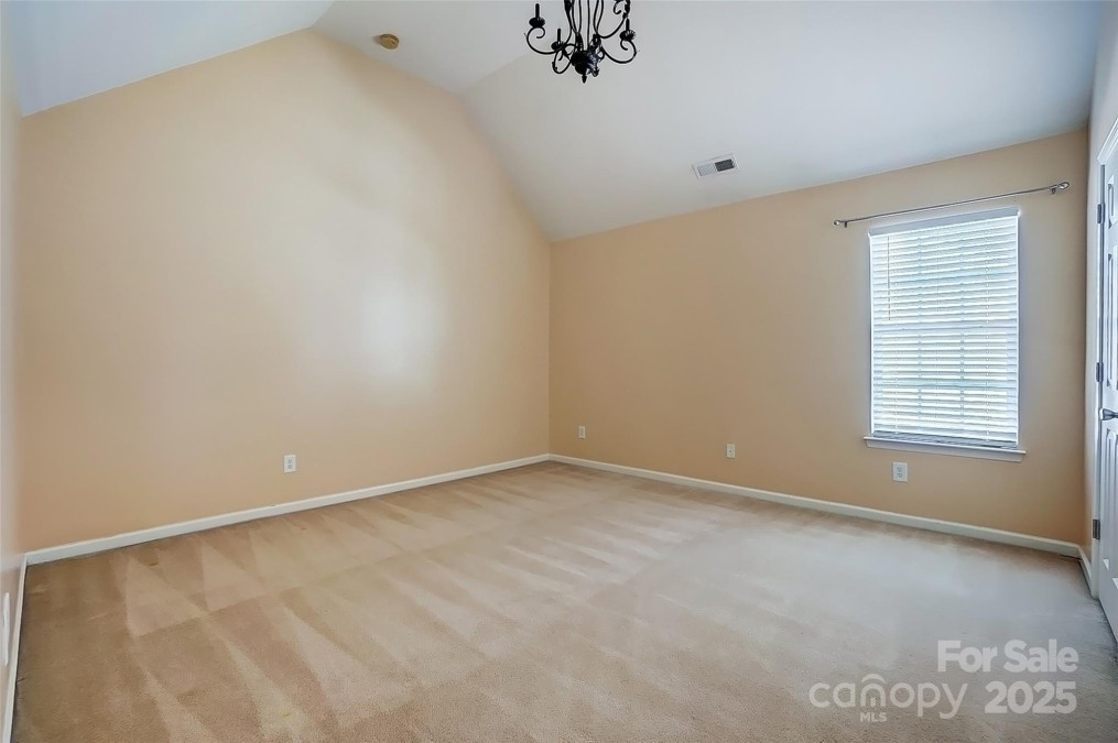 5713 Falkirk Ln Matthews, NC 28104