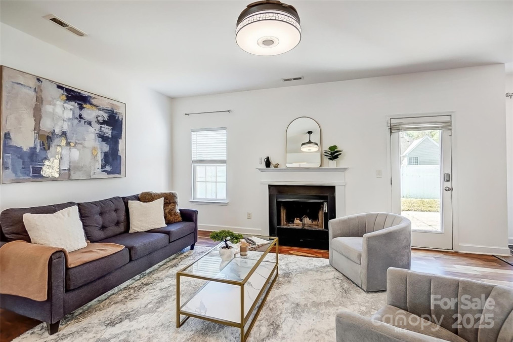 5713 Falkirk Ln Matthews, NC 28104