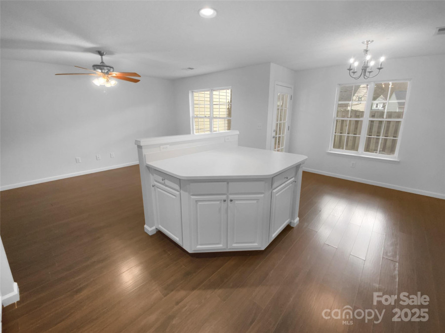 9930 Birch Knoll Ct Charlotte, NC 28213