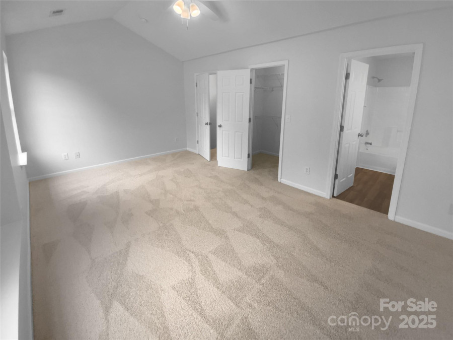 9930 Birch Knoll Ct Charlotte, NC 28213