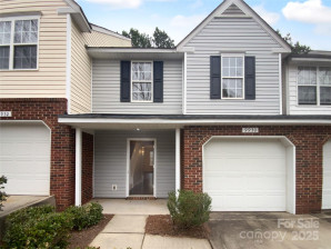 9930 Birch Knoll Ct Charlotte, NC 28213
