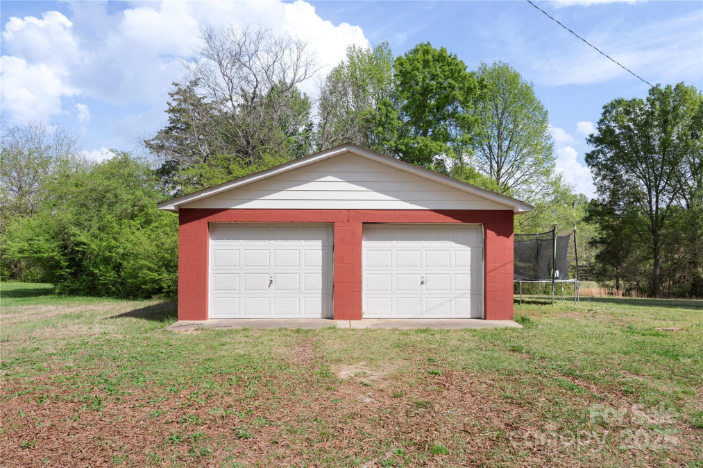 1099 Potter Rd Lancaster, SC 29720