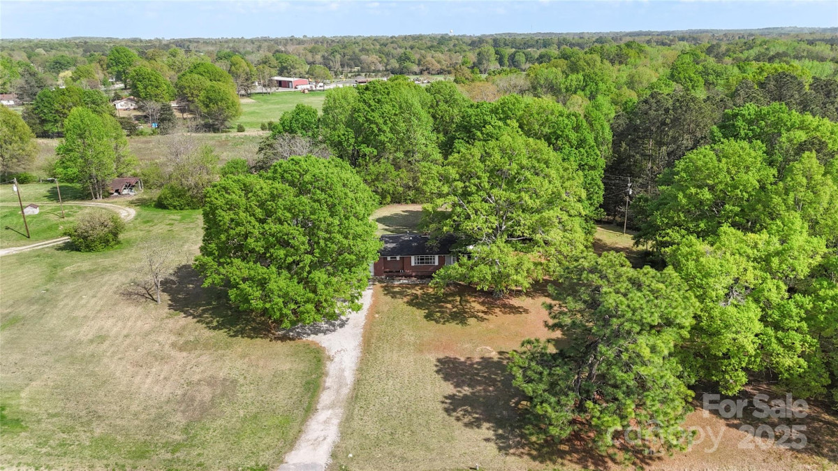 1099 Potter Rd Lancaster, SC 29720