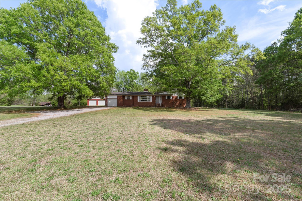 1099 Potter Rd Lancaster, SC 29720