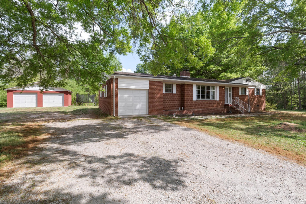 1099 Potter Rd Lancaster, SC 29720