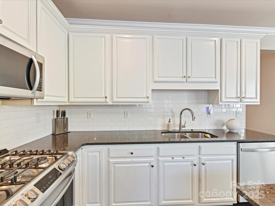 4407 Coventry Row Ct Charlotte, NC 28270