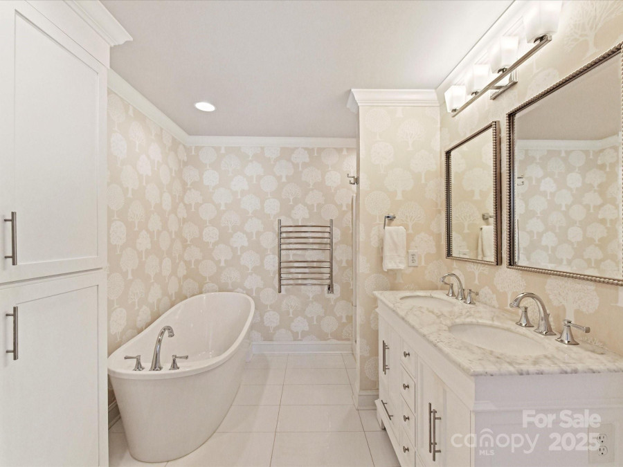 4407 Coventry Row Ct Charlotte, NC 28270