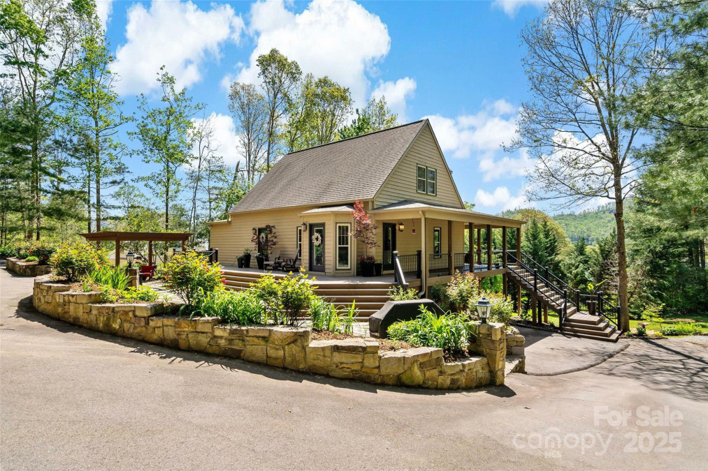 34 Legacy Mountain Trl Fletcher, NC 28732