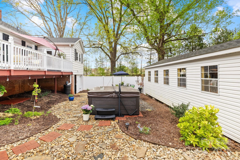 292 Mocksville Hw Statesville, NC 28625
