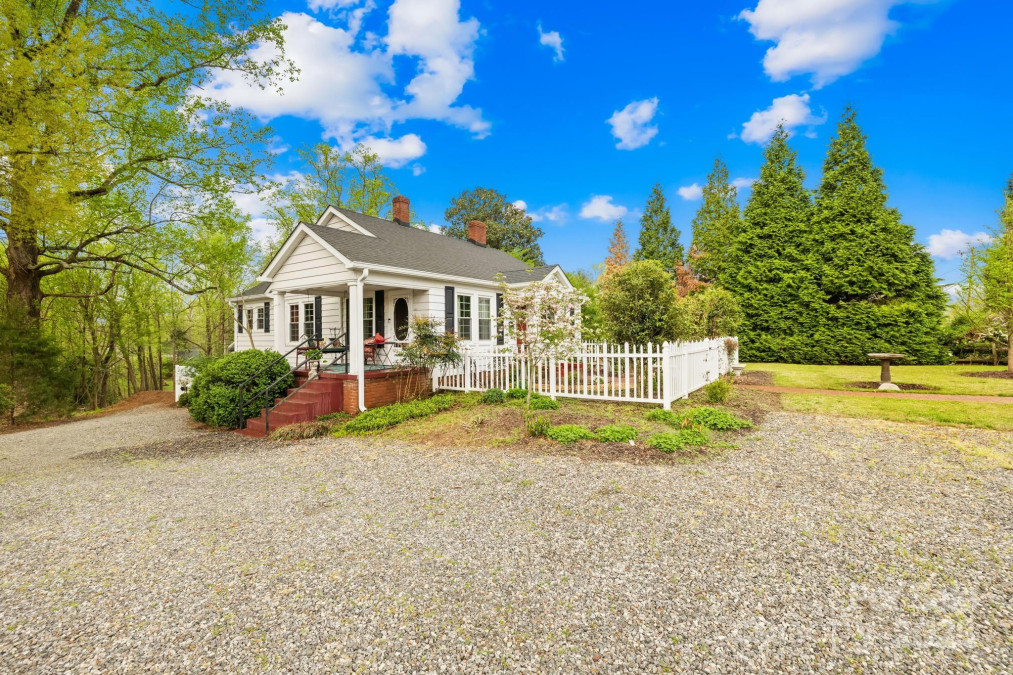 292 Mocksville Hw Statesville, NC 28625