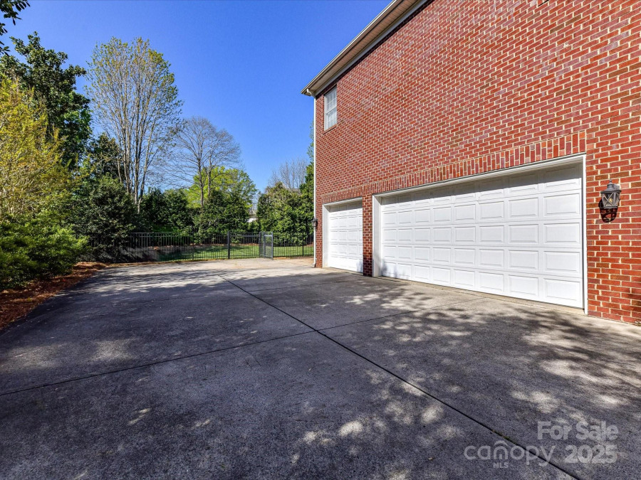 7012 Chadwyck Farms Dr Charlotte, NC 28226