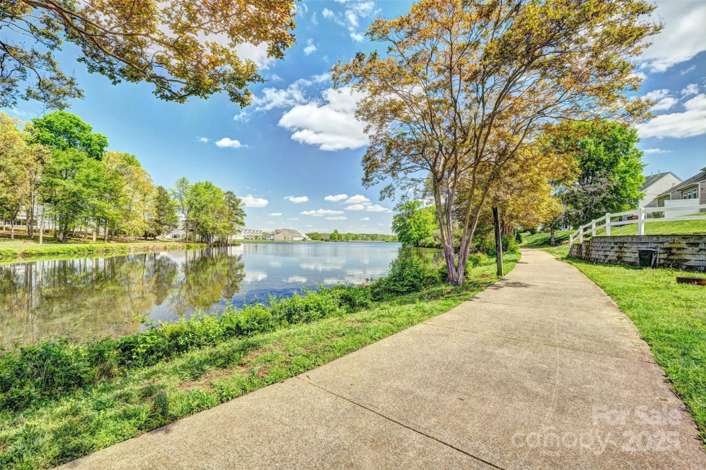 4011 Fenworth Ct Fort Mill, SC 29715