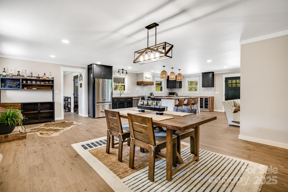 95 Hunters Ridge Rd Mills River, NC 28759