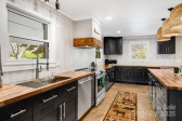 95 Hunters Ridge Rd Mills River, NC 28759