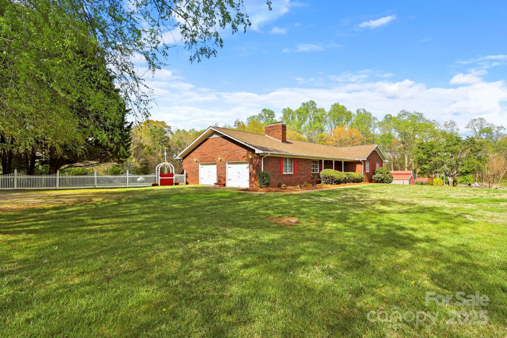 173 Chestnut Grove Rd Statesville, NC 28625