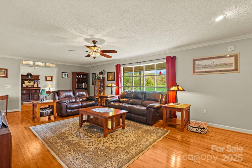 173 Chestnut Grove Rd Statesville, NC 28625