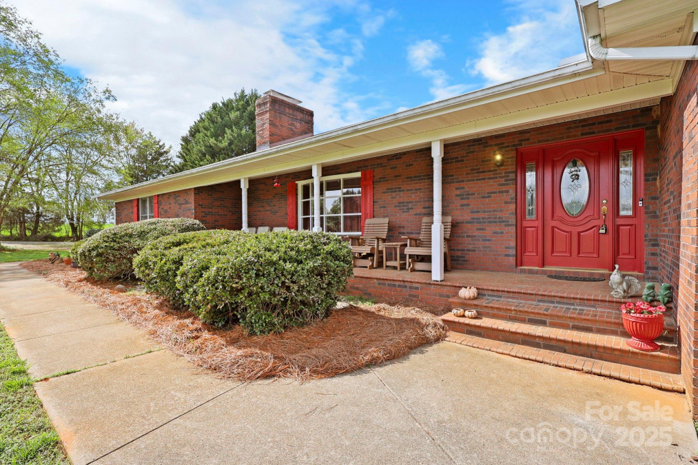 173 Chestnut Grove Rd Statesville, NC 28625