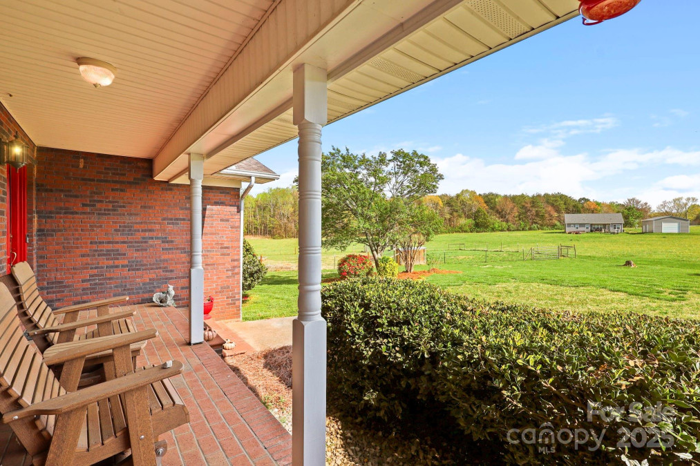 173 Chestnut Grove Rd Statesville, NC 28625