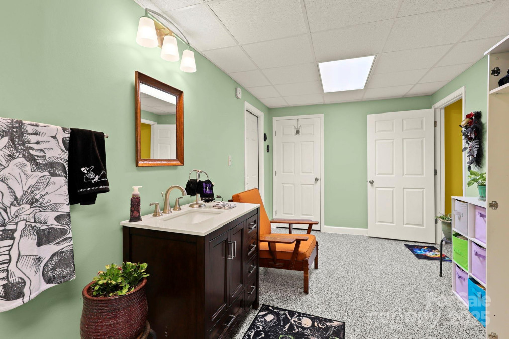 173 Chestnut Grove Rd Statesville, NC 28625