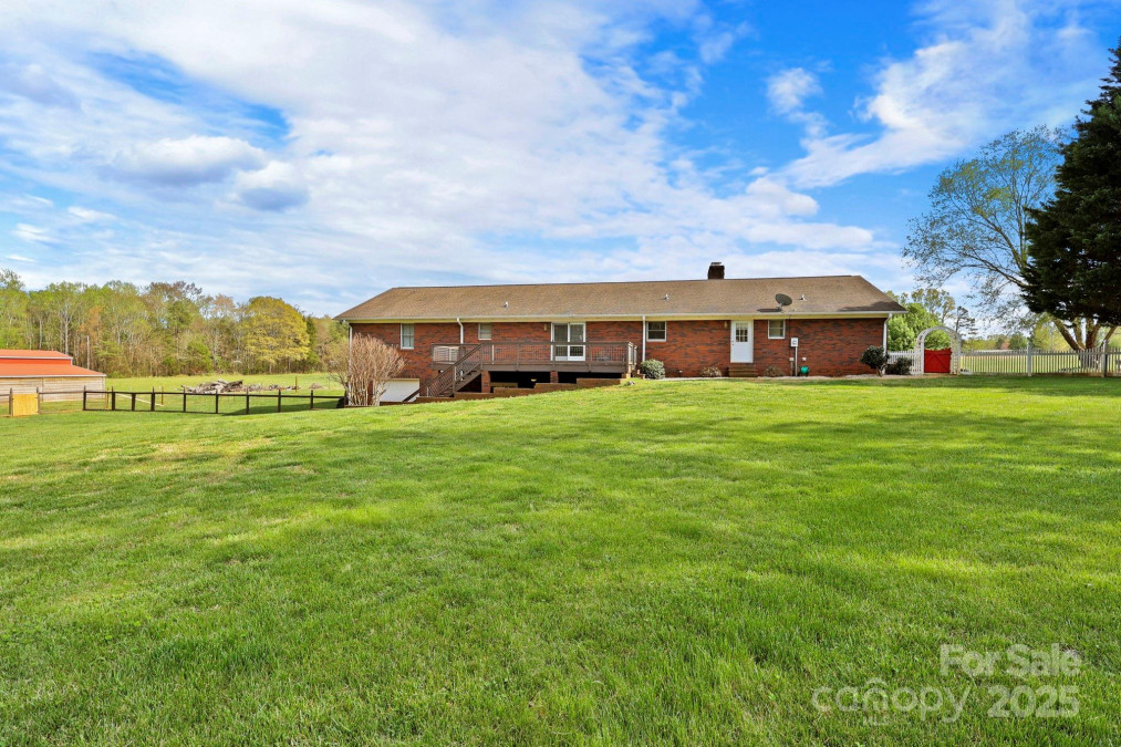 173 Chestnut Grove Rd Statesville, NC 28625