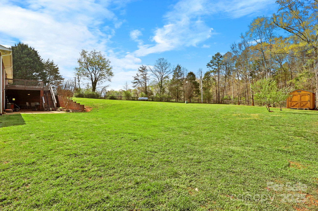 173 Chestnut Grove Rd Statesville, NC 28625