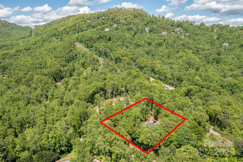 283 Pinners Cove Rd Asheville, NC 28803