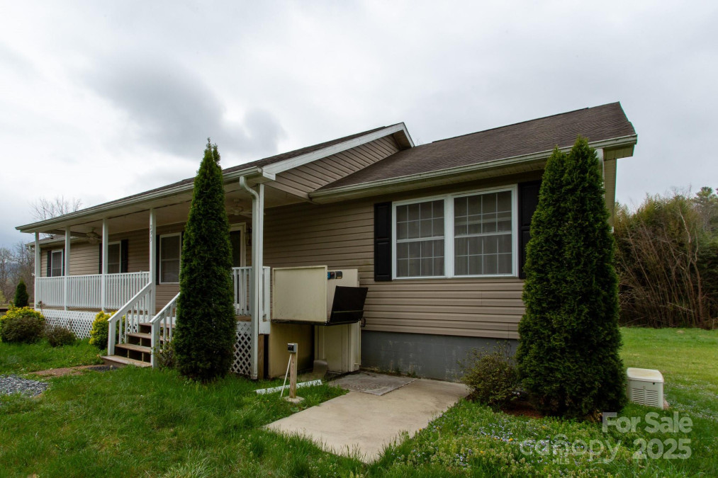 293 Gap Creek Rd Fletcher, NC 28732