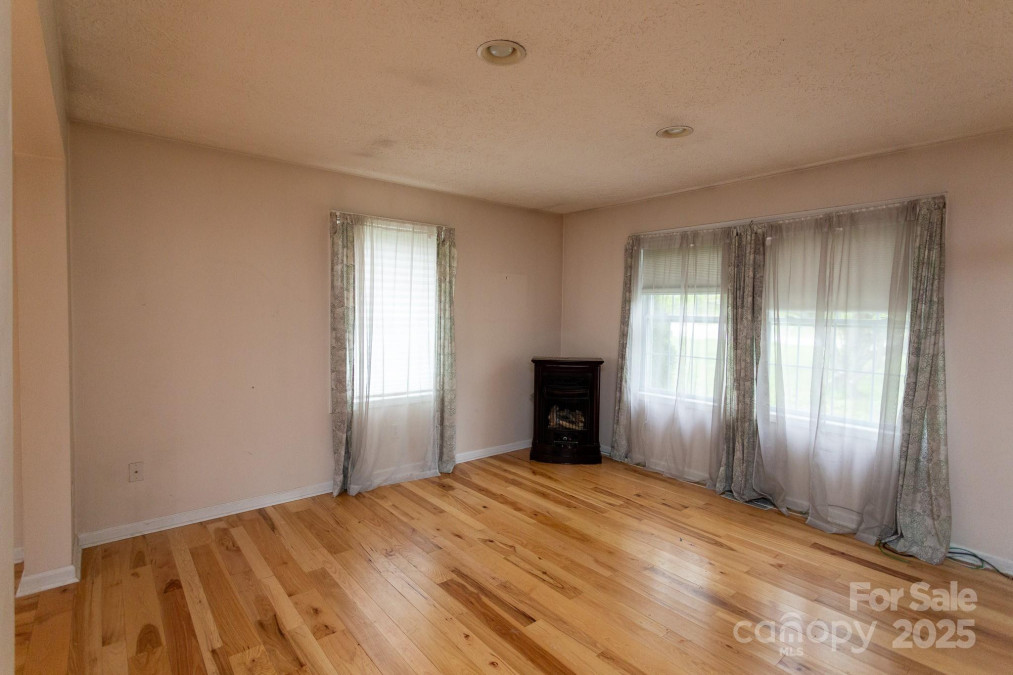 293 Gap Creek Rd Fletcher, NC 28732