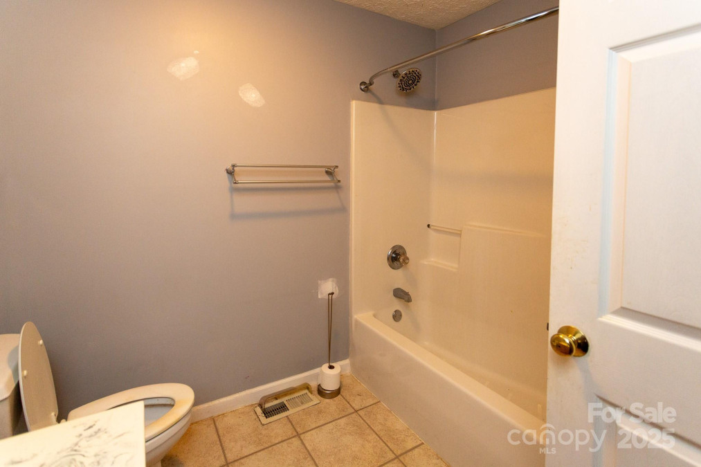 293 Gap Creek Rd Fletcher, NC 28732
