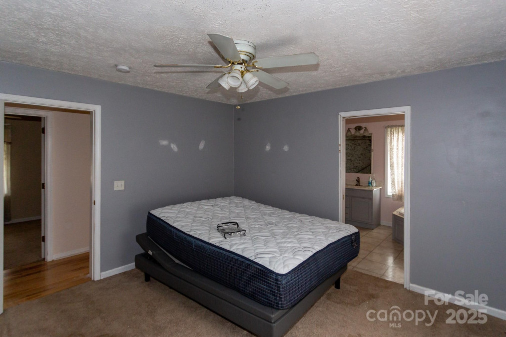 293 Gap Creek Rd Fletcher, NC 28732