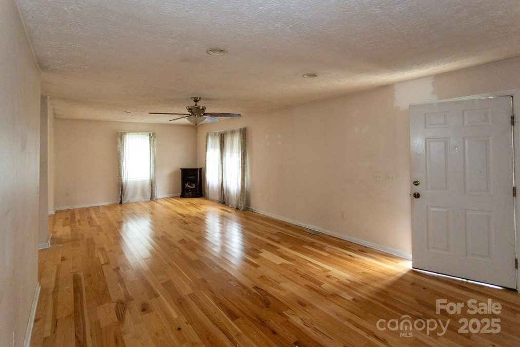 293 Gap Creek Rd Fletcher, NC 28732