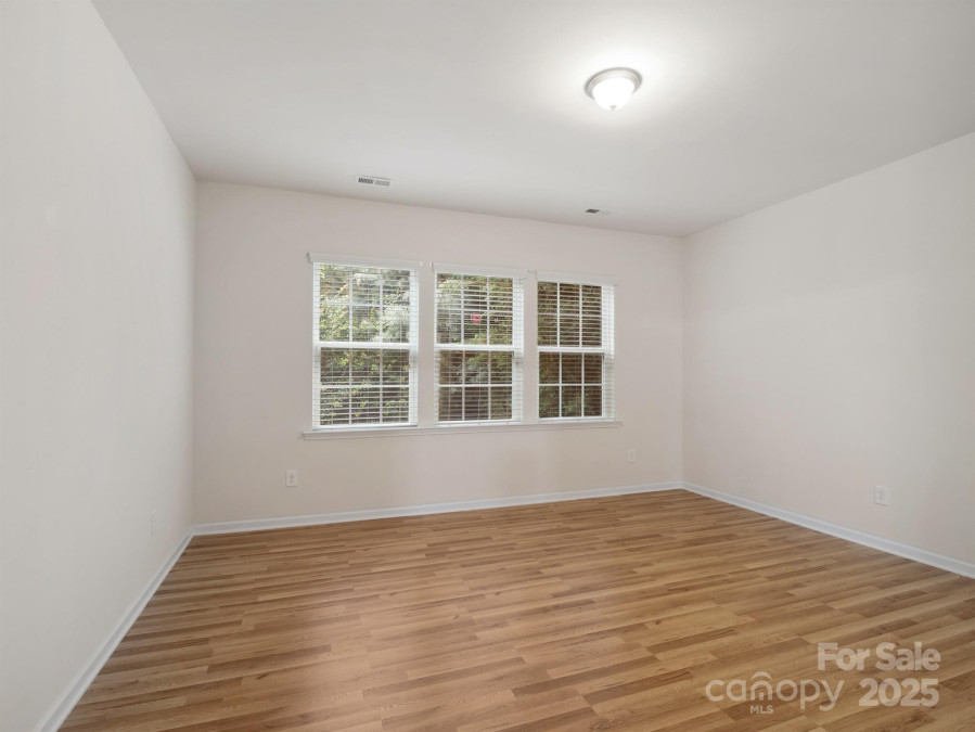527 Livingston Dr Lancaster, SC 29720