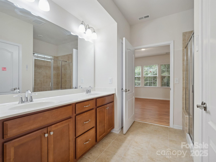 527 Livingston Dr Lancaster, SC 29720
