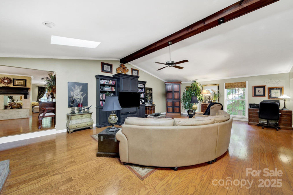 4 Hummingbird Ct Clover, SC 29710