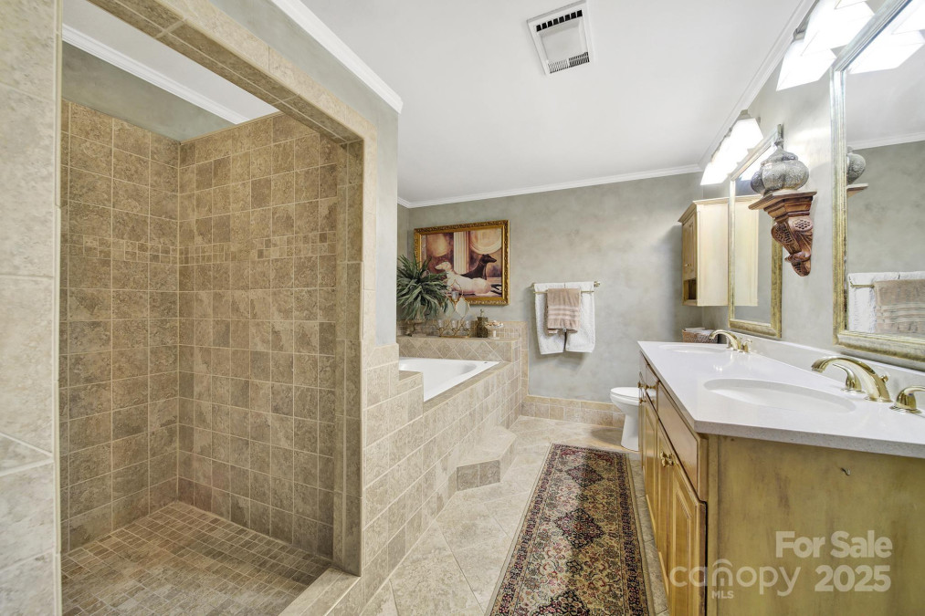 4 Hummingbird Ct Clover, SC 29710